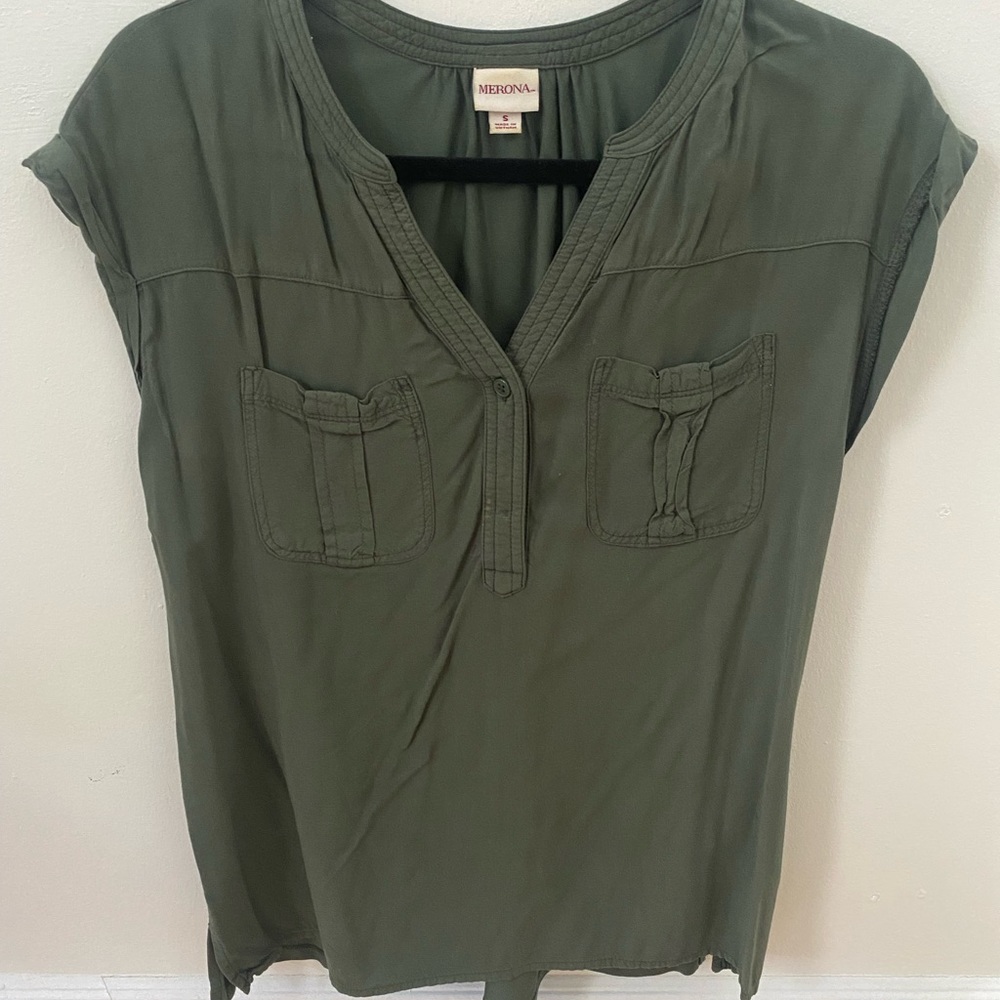 Merona Women’s Business Casual Short Sleeve Top